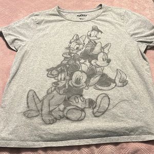 Disney Mickey and Friends Grey T-shirt 2XL *worn/in good condition*